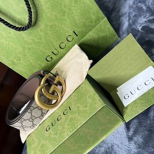 New in box women’s Gucci belt size 100